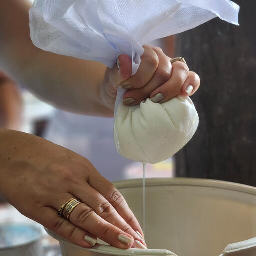 Elaboración de hallacas y cuajadas