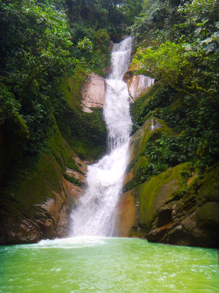 Cascada La Algarroba